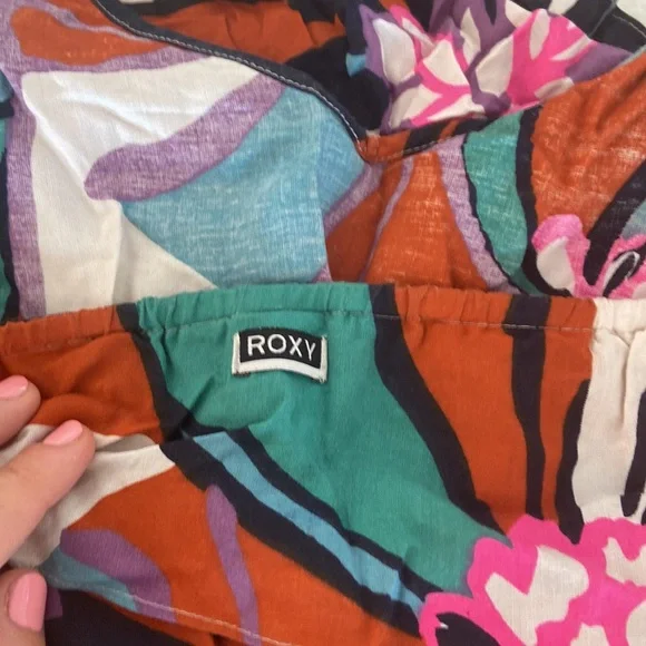 Halter style Roxy sundress - Picture 4 of 5